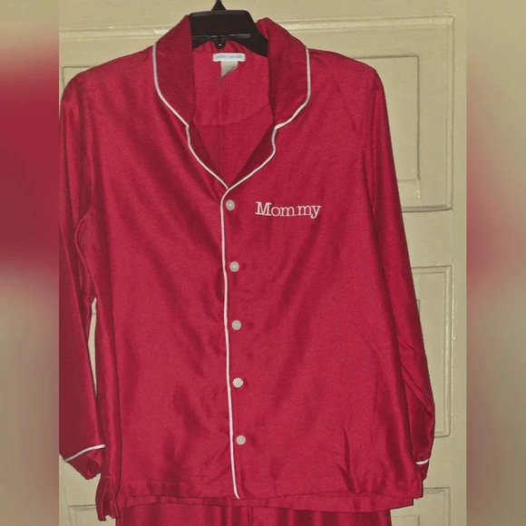 Pottery Barn Kid's Adult Solid Red Pajama Monogrammed "MOMMY" Set - Picture 4 of 8